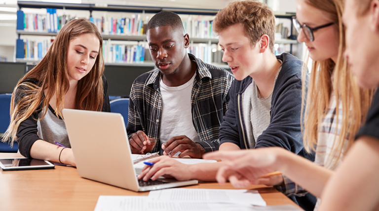 7 sites internet que chaque étudiant devrait connaître en 2026
